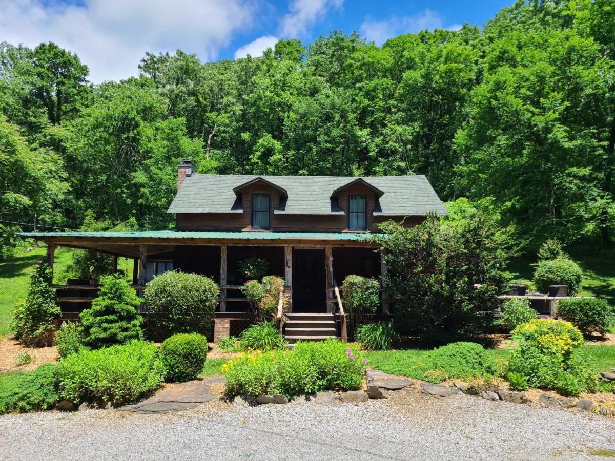 Butterfly Hollow Bed And Breakfast Gordonsville Exterior photo